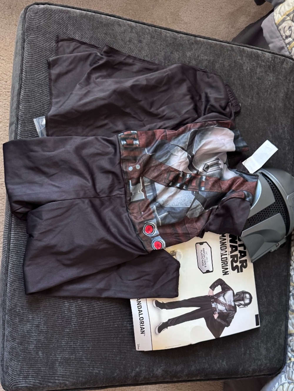 Star Wars The Mandalorian child costume
